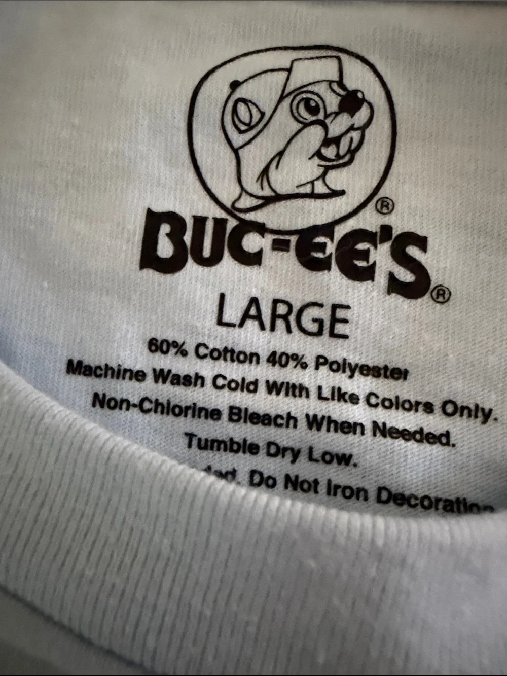 Buc-ee's Women's White Short-Sleeve Graphic Tee - Yellow Accent - Picture 2 of 6